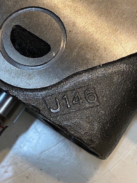 Double Acting Hydraulic Valve 30100-258C | J146