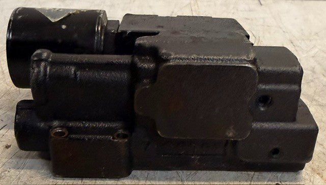 Hydra Force Hydraulic Directional Control Valve With Solenoid Operator 7095945