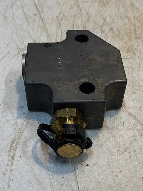 Paccar Diesel Engine Fuel Pressure Control Valve 1887759 | 12183 Fuel Rail Valve