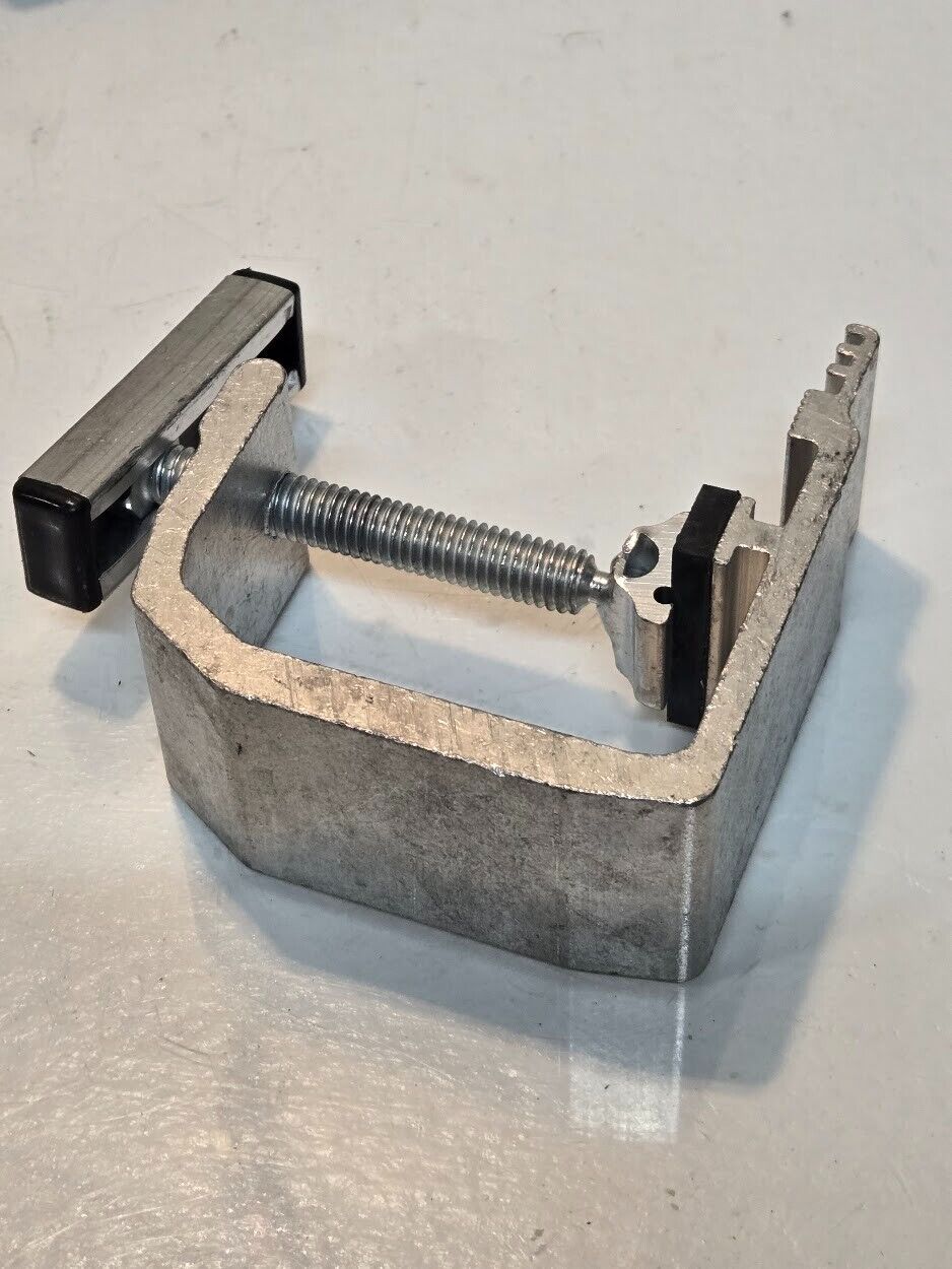 6 Quantity of Tite Lok Tonneau Cover Clamps 4-1/8"x3-1/2"x1-1/2" (6 Quantity)