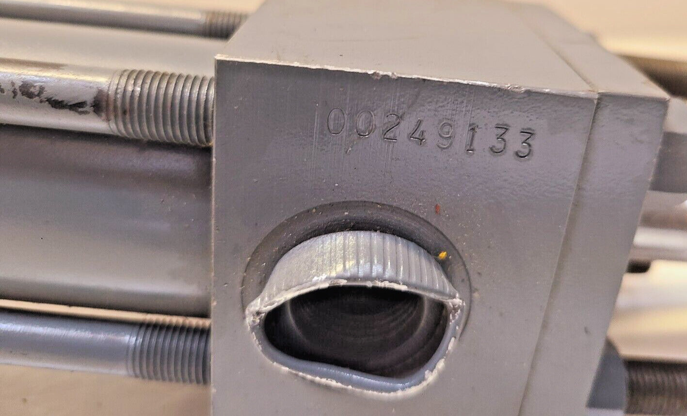 Miller Hydraulic Cylinder 00249133 | DHV61/53R4/6N | 25.00