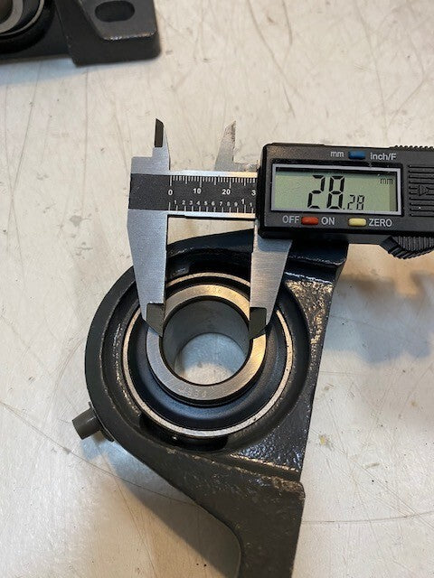 2 Quantity of Peer LP206 Flange Bearings w/ Insert Bearings HC206-18 (2 Qty)