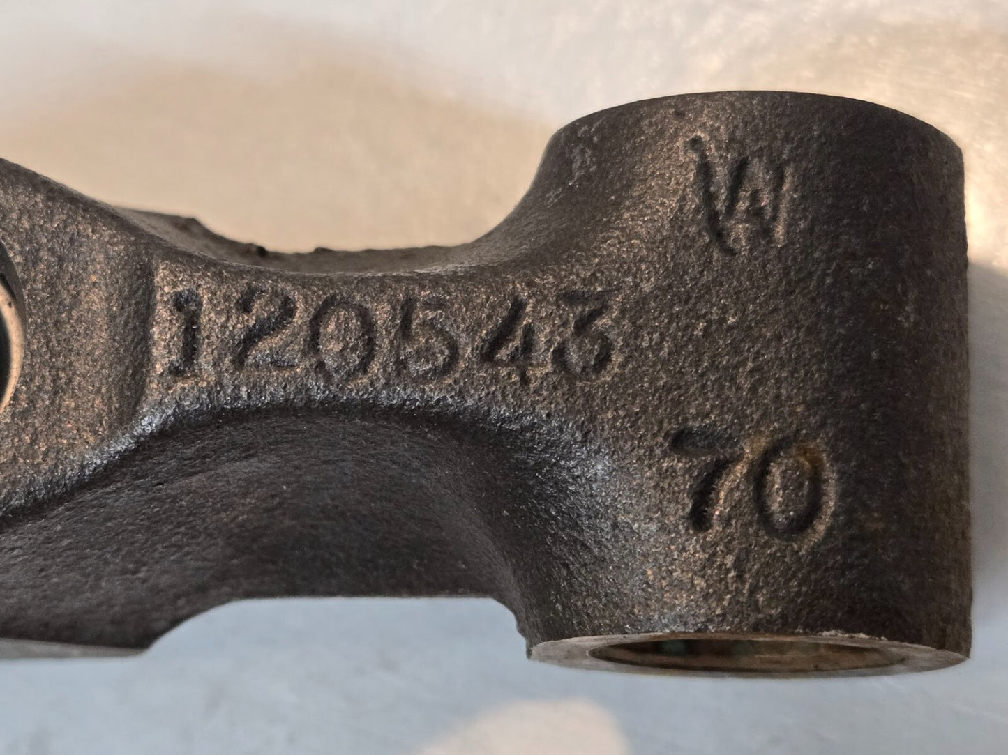 Rocker Arm 120543 W 70 | 4 1/4" Long 1 3/8" Wide 31.7mm Roller 19mm Bore