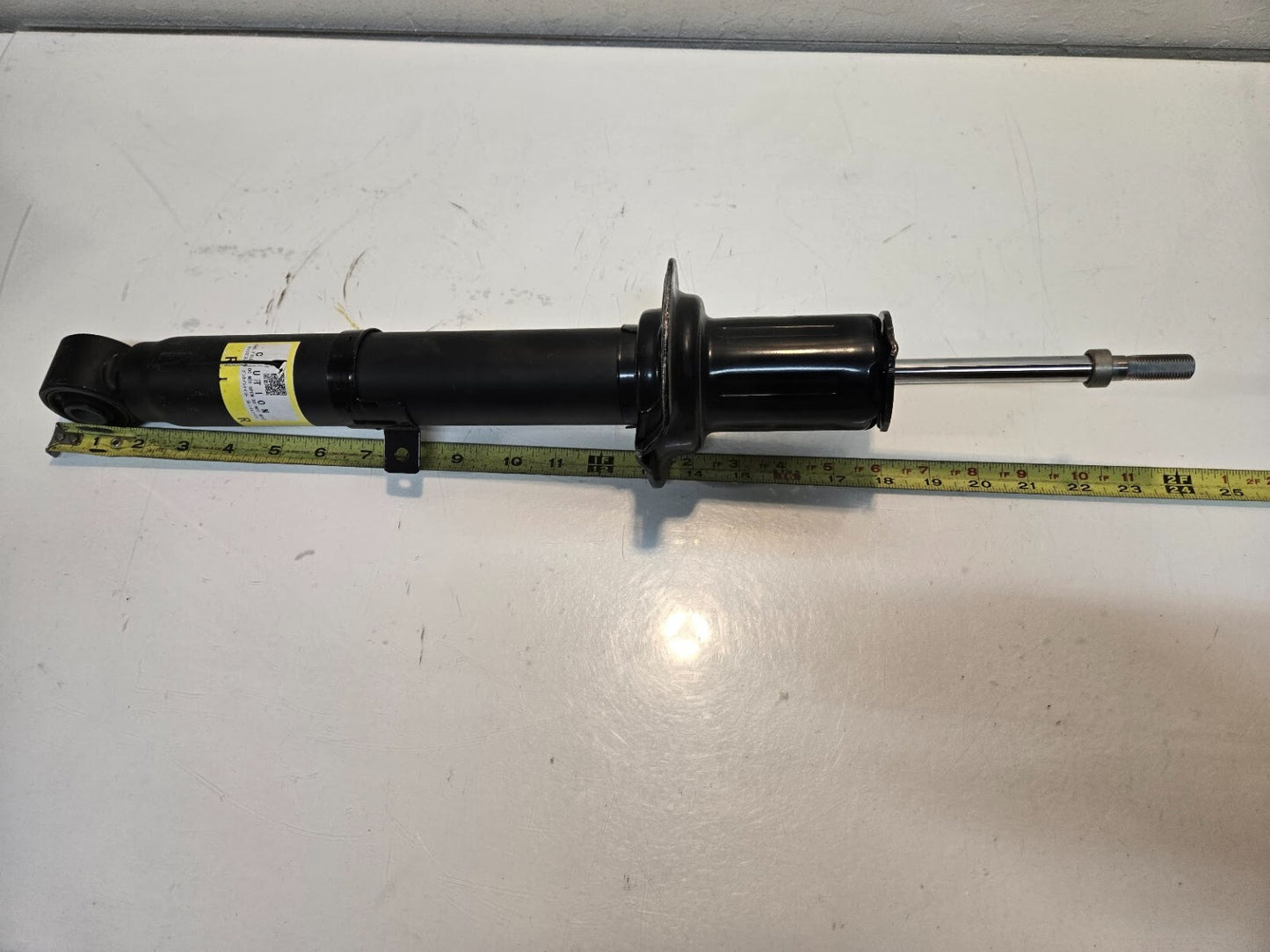 Tokico Right Side Shock Absorber 48510-53110 for Lexus | QD1 062122132236