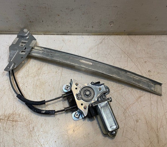 S&T Front Passenger Right Power Window Lift Motor 22154666 | S&TMT03068