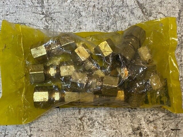 10 Quantity of Parker 2P220 Brass Union Compression Fittings (10 Quantity)