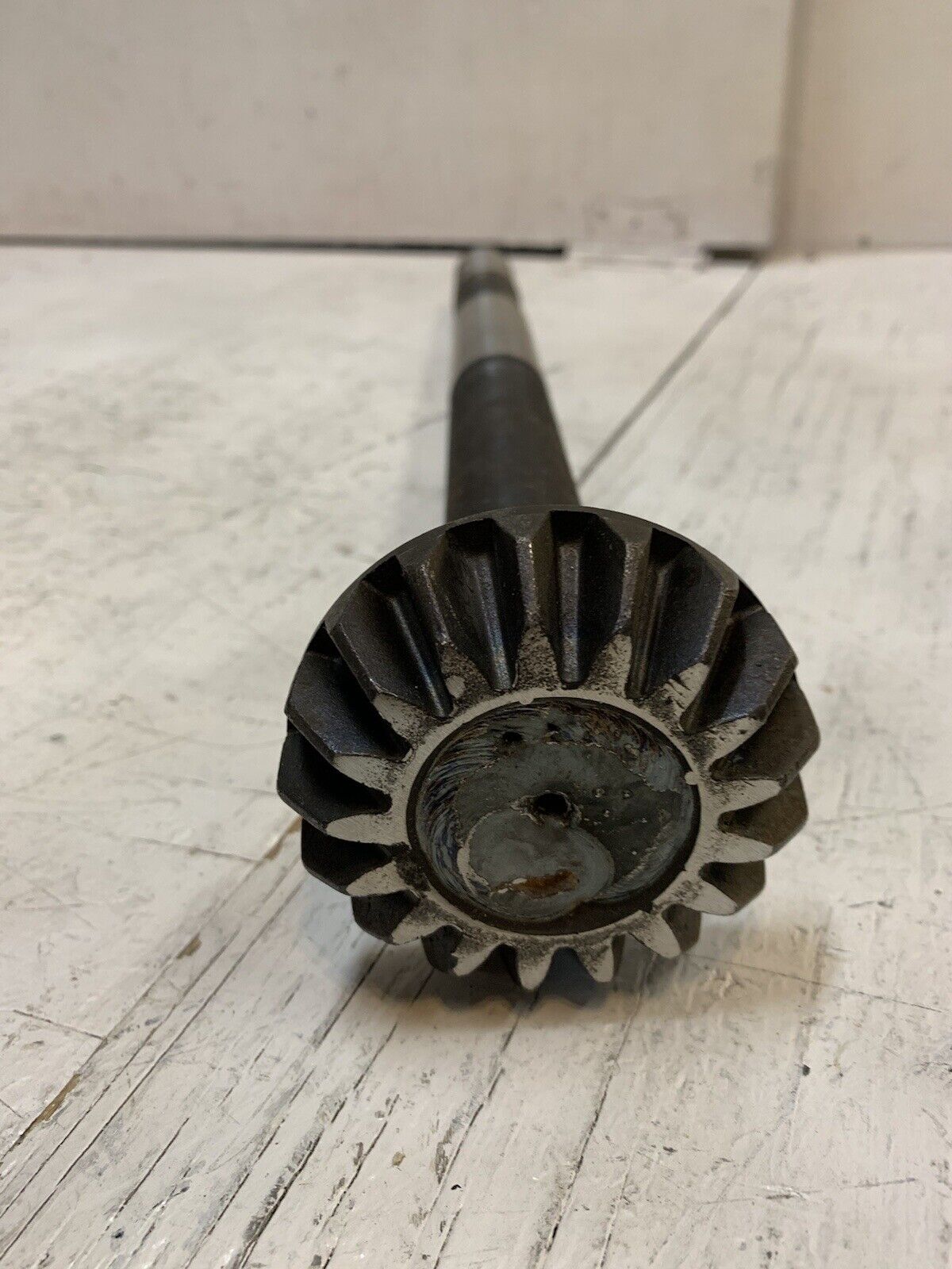 Snapping Roll Shaft for John Deere 17 Teeth | 18-3/4” Long -Measurements In Pics