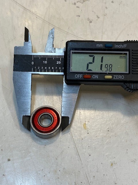 60 Quantity of Speed Metal Skateboard Bearings 22x8x7mm Red (60 Quantity)