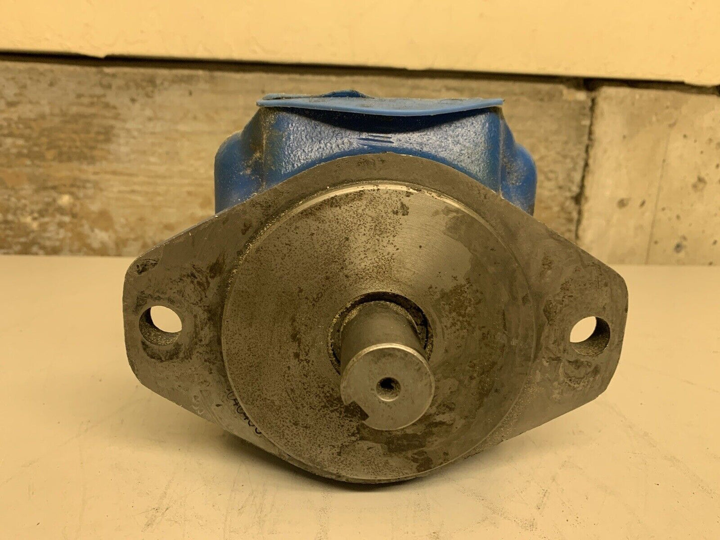 Vickers Hydraulic Vane Pump D-308814 L-2 | 040433