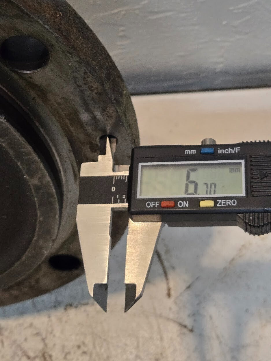 Dual Hub 7K686RLRWME | 7K068 | 4K0689 | 10x10in Bolt Pattern | 4x3.5in Pattern