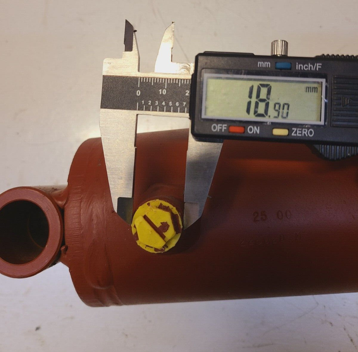 Hydraulic Cylinder 22602D M | 25 00