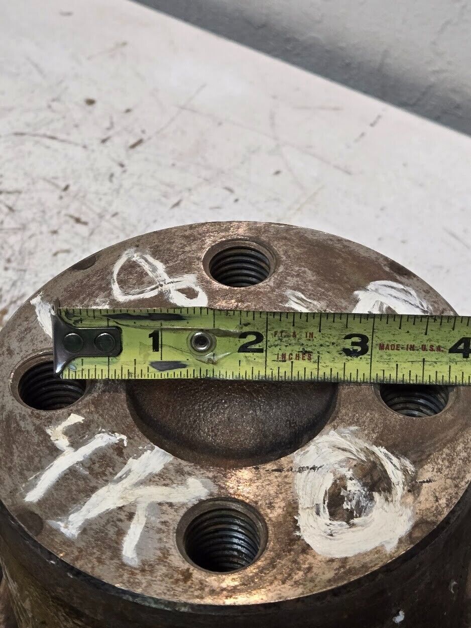Dual Hub 7K686RLRWME | 7K068 | 4K0689 | 10x10in Bolt Pattern | 4x3.5in Pattern