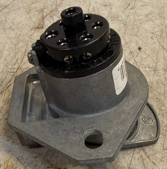 2Qty Philips Industries 15-720 7-Way Trailer Socket For Commercial Semi Trailers