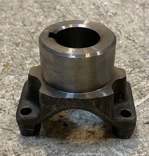 End Yoke CAM380 | 3-1/2" W 3" Tall 31mm Bore 54mm OD 8mm Holes