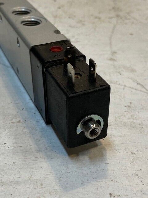 Norgren Pneumatic Directional Solenoid Valve 4L-22-55-HY55