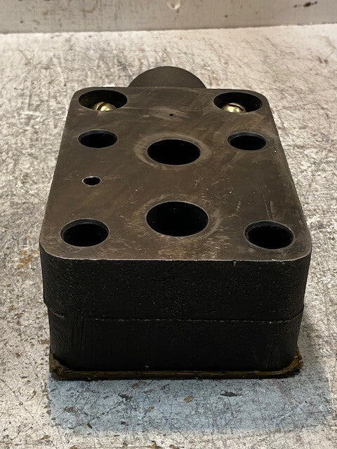 Hydraulic Pump Valve Accum PR Tank 22mm Bore 8-5/8" L 4-3/4" W 2-3/4" H