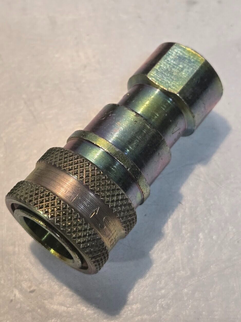 3 Quantity of Parker 60 Series H2-62-T6 Hydraulic Quick Connect Fittings (3 Qty)