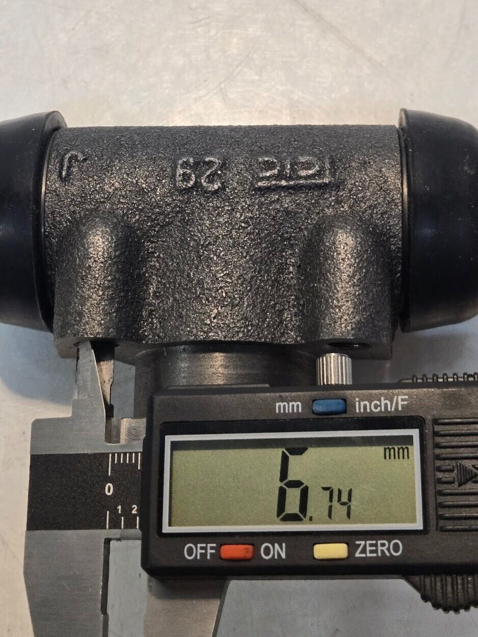 TCIC Brake Cylinder FD20 for Forklift | TCIC 29 J | 3 7/8" Long 1 1/2" Diameter