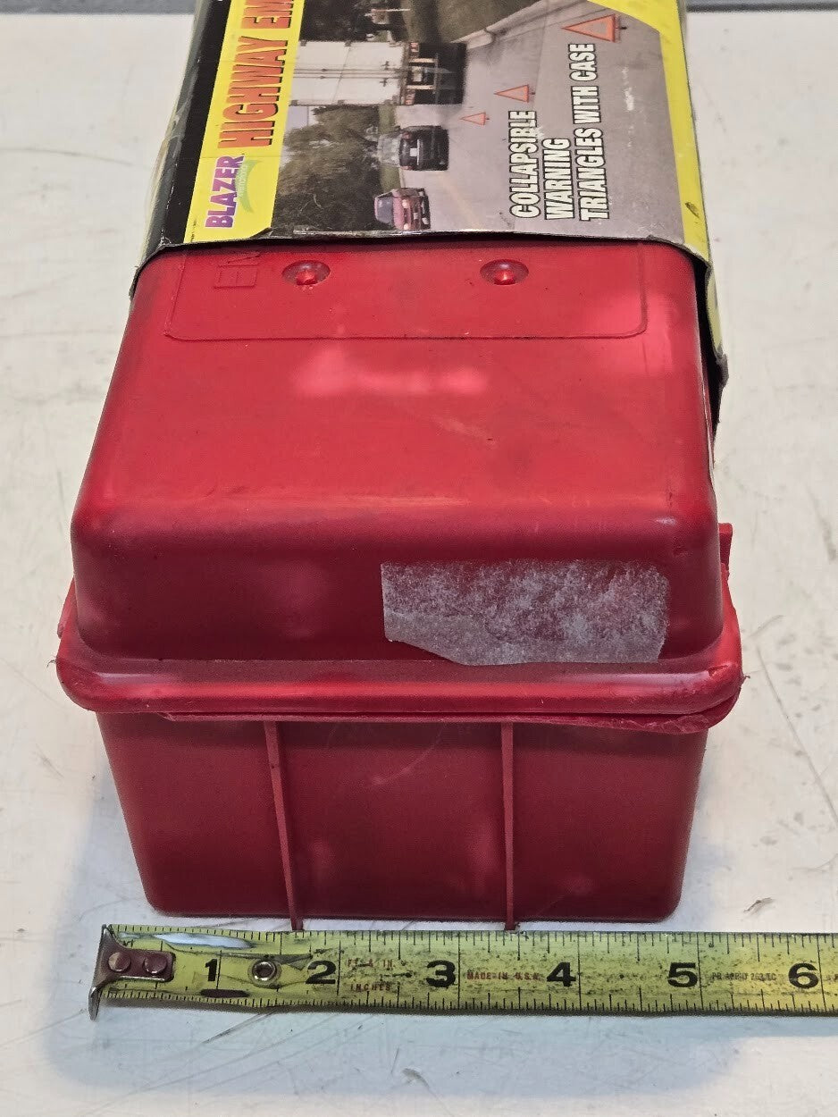 Blazer International Highway Emergency Triangles 7500 3-Pack 007739400