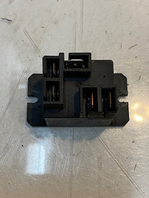 6 Quantity of Omron Relays G8P-1C2T-F 24VDC 250VAC 0675H2 (6 Quantity)