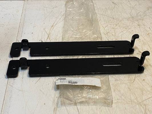 2 Qty of Paccar 639310 Suspension Bushing Brackets License Plate Brackets -2 Qty
