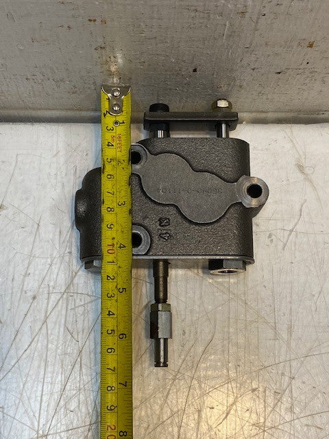 Hydraulic Control Valve Assembly for Kubota 35080-0-11104 4K