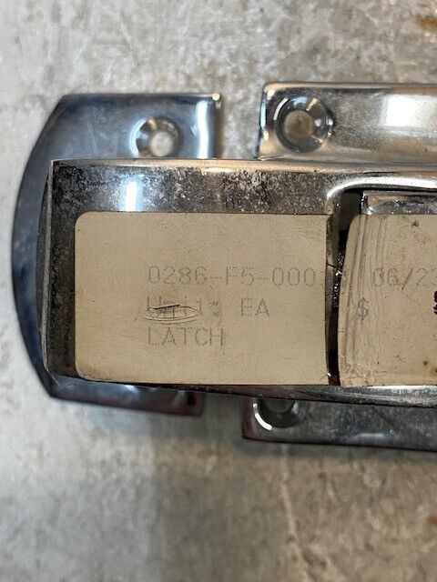 Door Latch 0286-F5-000 | 7" Long 2-3/4" W 3" H