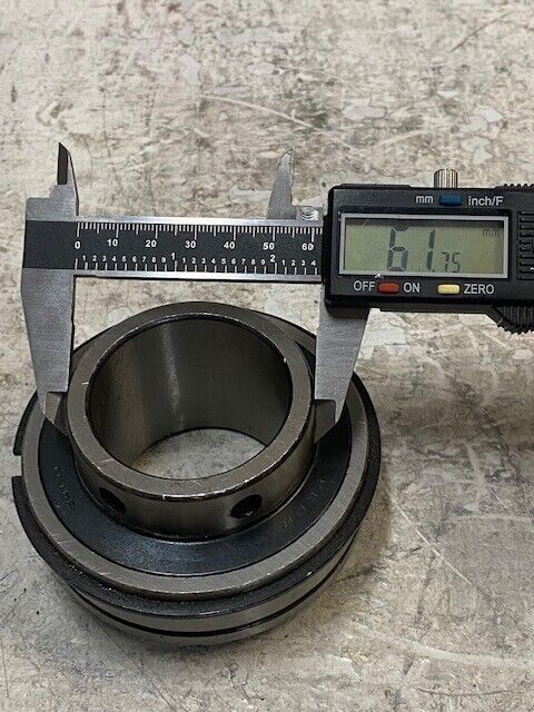 Peer SER-31 China Insert Bearing Cylindrical Bore (See Pics for Measurements)