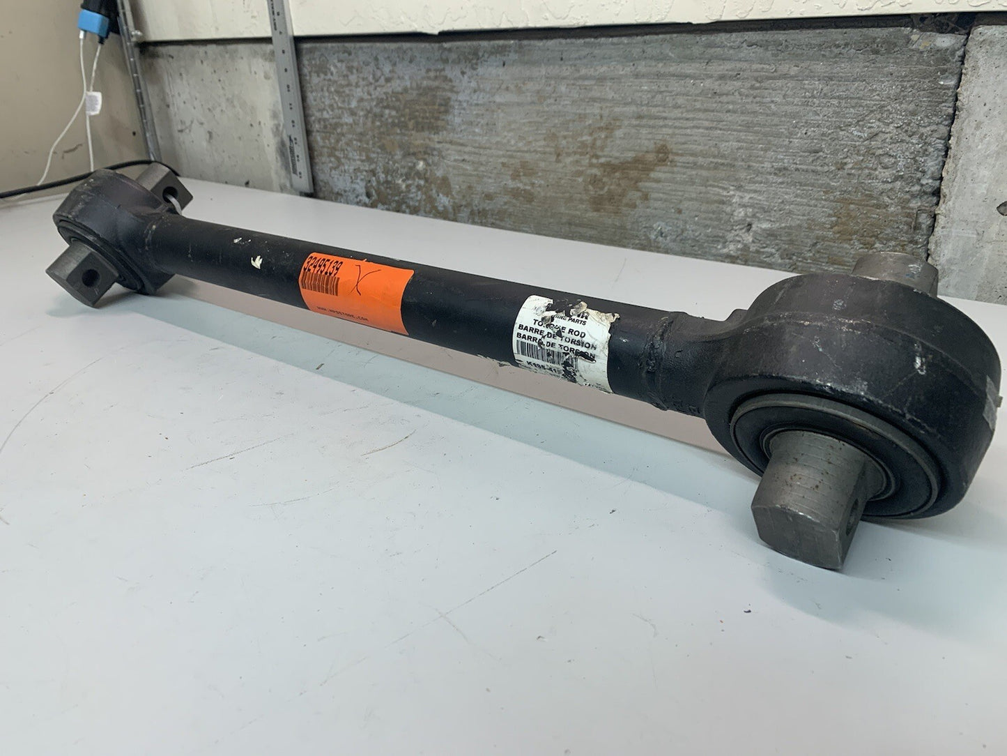 Paccar ROD ASSY-TORQUE K19541530 Paccar K195-415-30