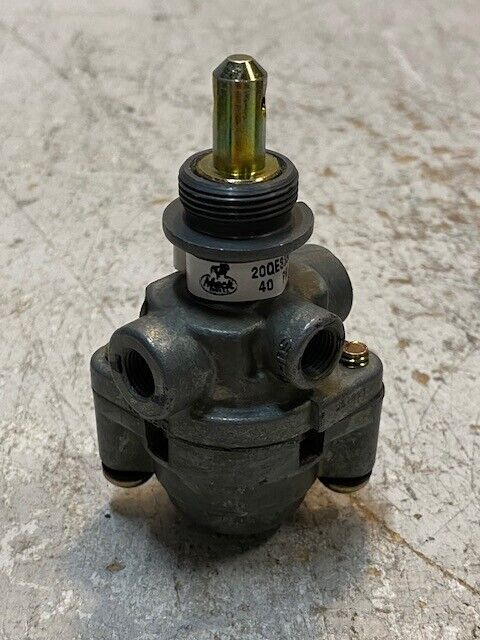 Mack 20QE3356 Control Valve 40Psi | 241832-B