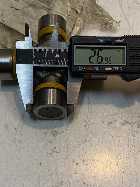 Bronco GS133 | 293 Universal Joint 3-5/8" Wide 27mm Ends