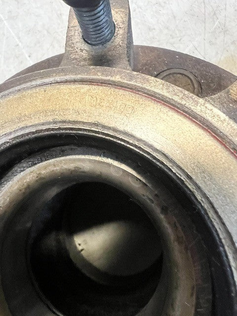 Rear Axle Wheel Hub 8 Lug Bolt Pattern 455086 Heavy Duty Replacement Assembly