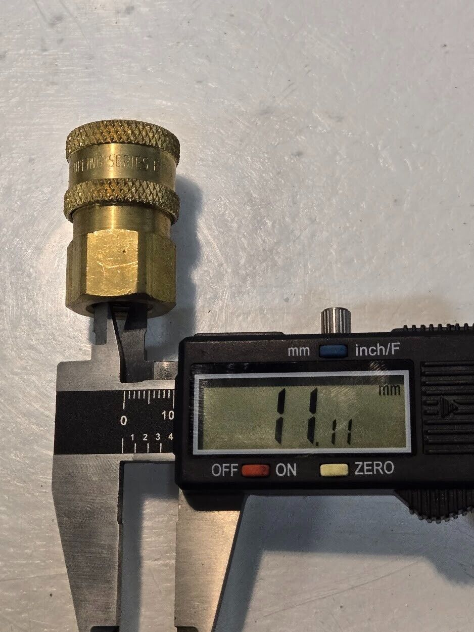 16 Quantity of Perfecting Coupling Series E 1/4" Quick Couplings FNPT (16 Qty)