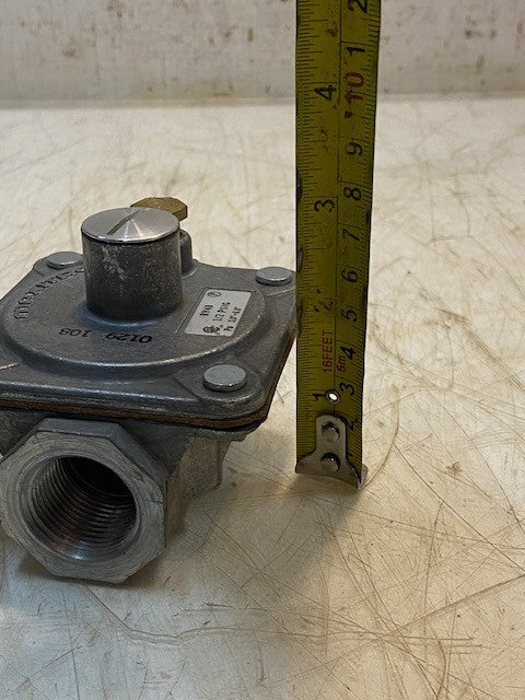 Maxitrol RV48 Poppet Style Gas Pressure Regulator 0129108 | 1/2 PSIG 3.0" - 6.0"