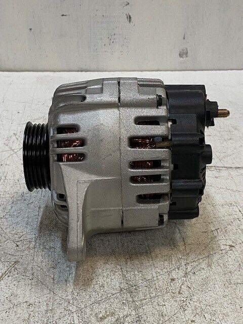 Valeo Alternator 37300-38400 | A0002655009 | 13.5V | 110A - USED