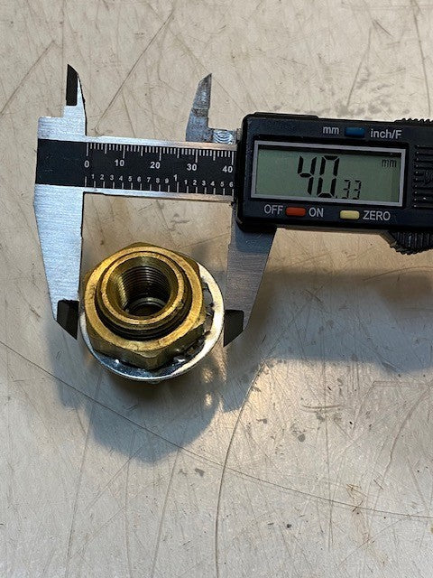 9 Qty of Brass Bulkhead Hex Fittings 1-5/8" Long 21mm Thread 32mm Hex (9 Qty)
