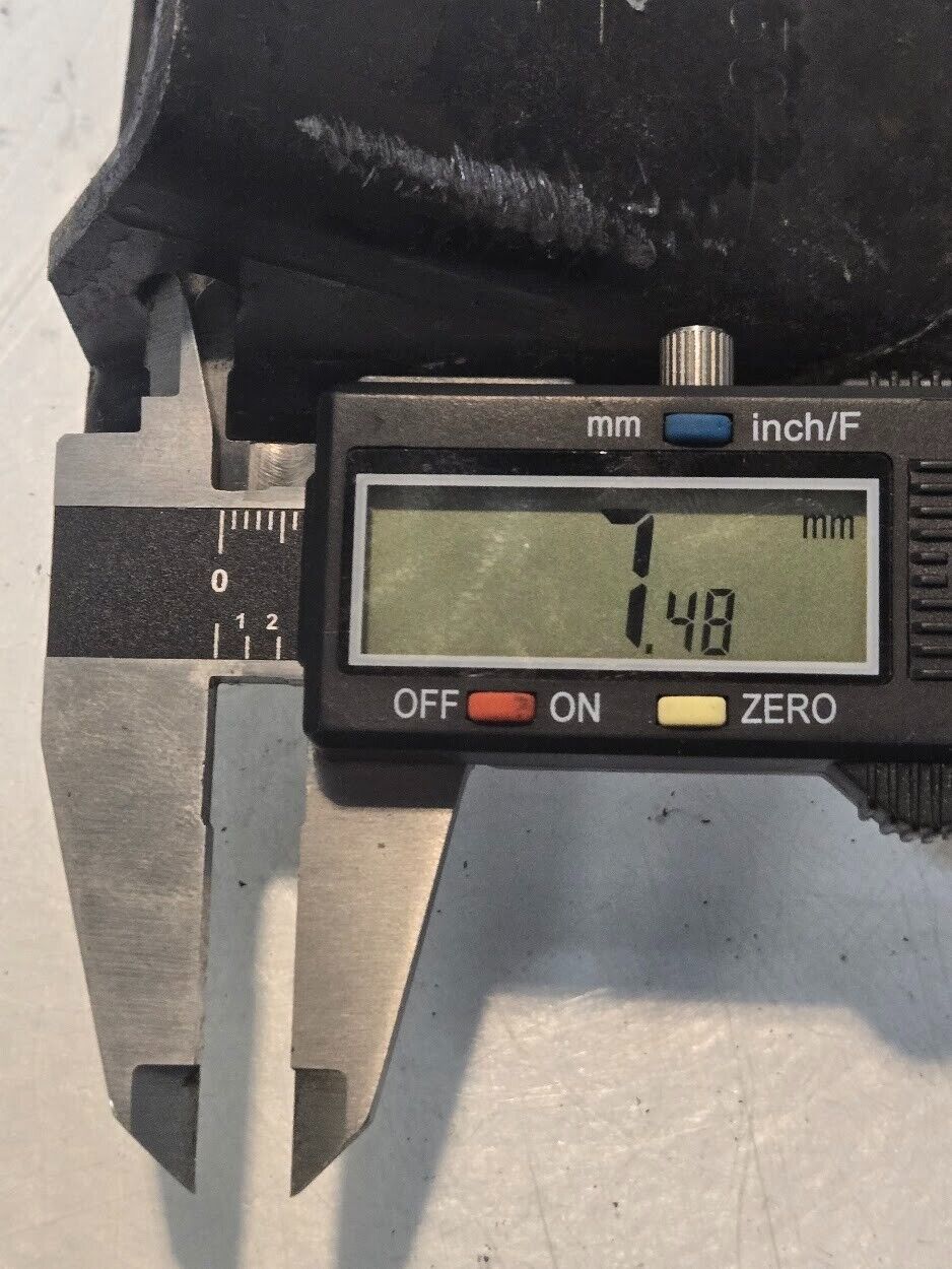 7 Quantity of 3C F Bucket Teeth 4 3/4" x 2 3/4" for 1 1/2" Shank (7 Quantity)