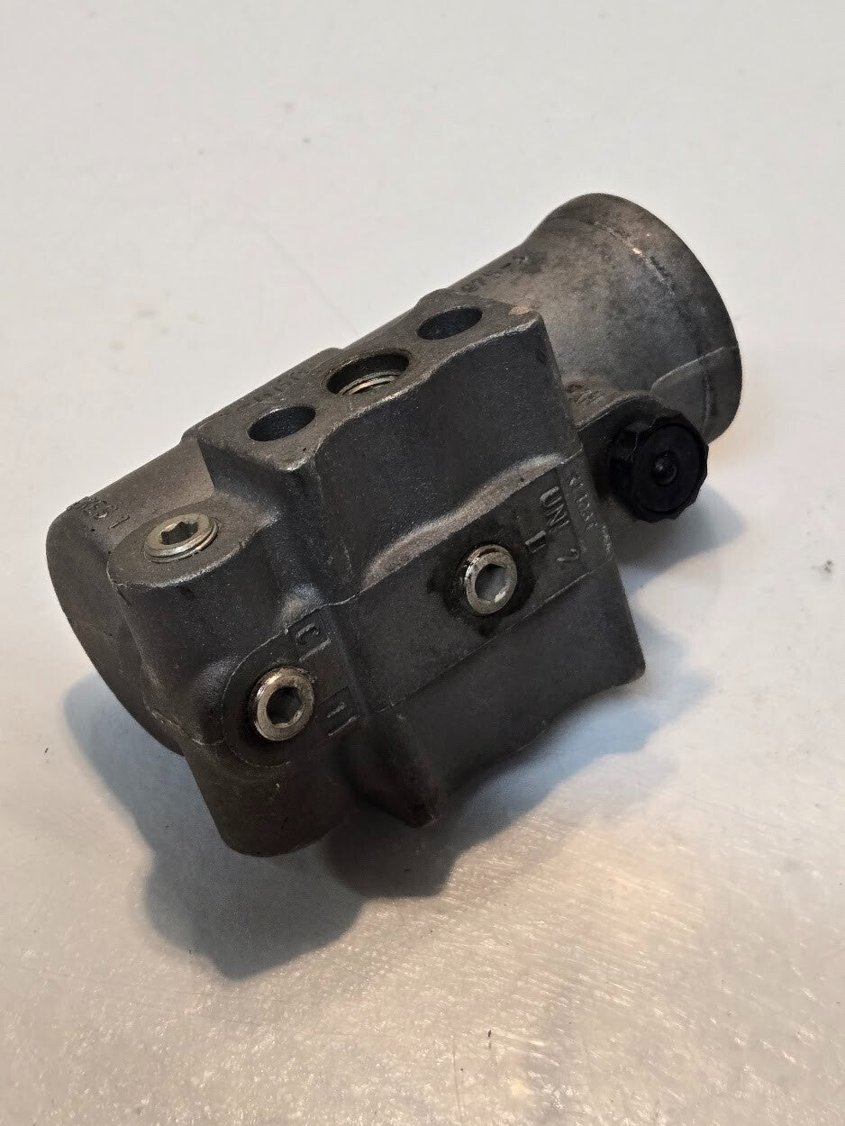 Bendix Air Brake Governor Valve 5010669 D-2A | 105-130 PSI | T-293975-J | 45013