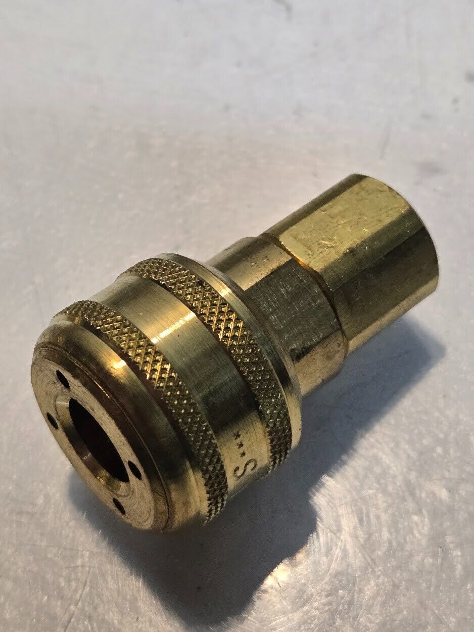 4 Quantity of Parker 30 Series B33 1/4" Quick Connector Couplings 2799-1 (4 Qty)