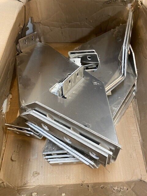 11 Quantity of International Single Side of Support Step 3606690C3*C (11 Qty)