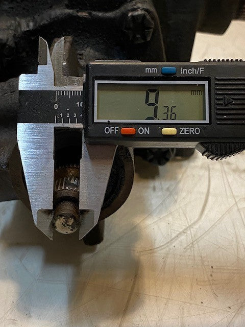 Power Steering Gear NY6 | 3550 | 22mm Thread 13" Long 9" Wide 6" Tall