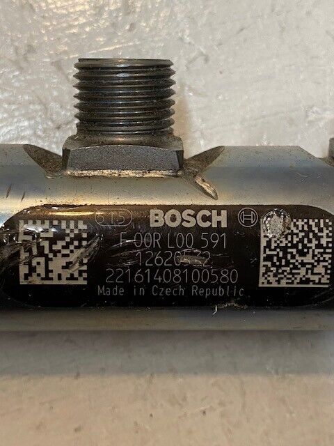 Bosch Passenger Side Fuel Injection Fuel Rail 12620532 | F00RL00591