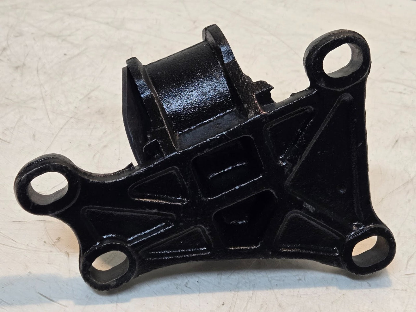 Auotmatic Transmission Mount AC33 for Ford | 87626 | TNC | 12.3 mm Mount Bore
