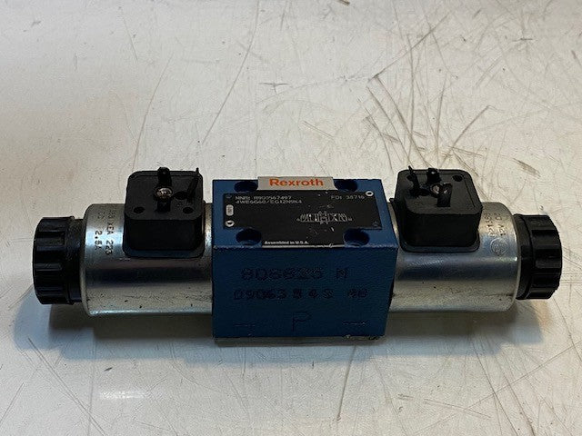 Rexroth R900567497 Hydraulic Double Solenoid Directional Valve 808825