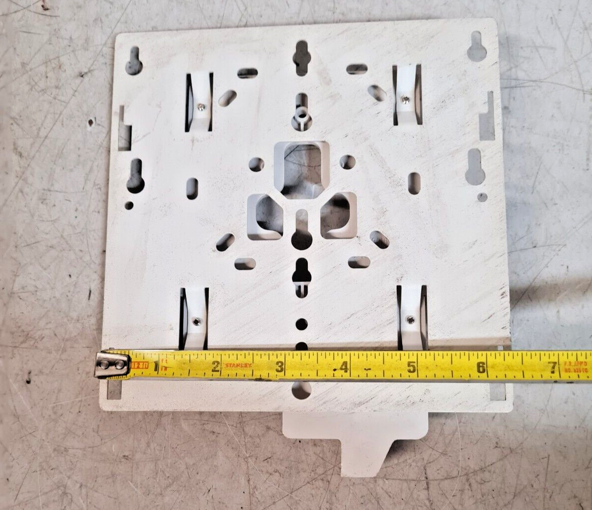 4 Qty. of Wall Mount Brackets 3B-RNAA4P1-001 (4 Qty)