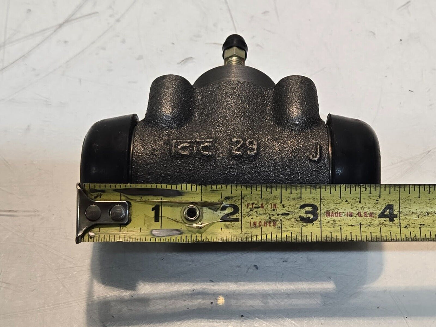 TCIC Brake Cylinder FD20 for Forklift | TCIC 29 J | 3 7/8" Long 1 1/2" Diameter