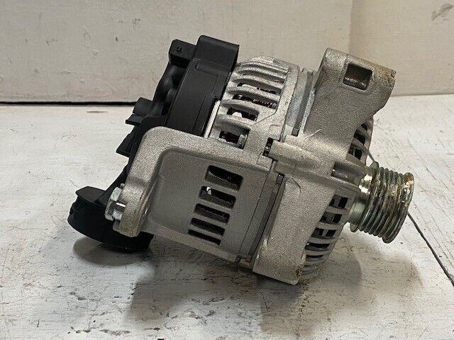 Alternator 13882N-WBE BT21K4 Compatible with 01-06 BMW - Damaged