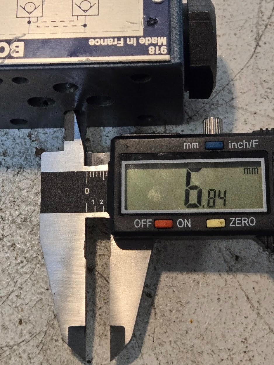 Bosch Manifold Check Valve 0 811 024 105 | 872 | Max Pressure 4500 PSI 315 Bar