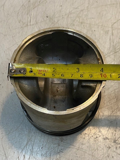 Piston Front RE505100 for John Deere | 106L21 A2 | 4" x 4" x 4" | 35mm Pin Hole