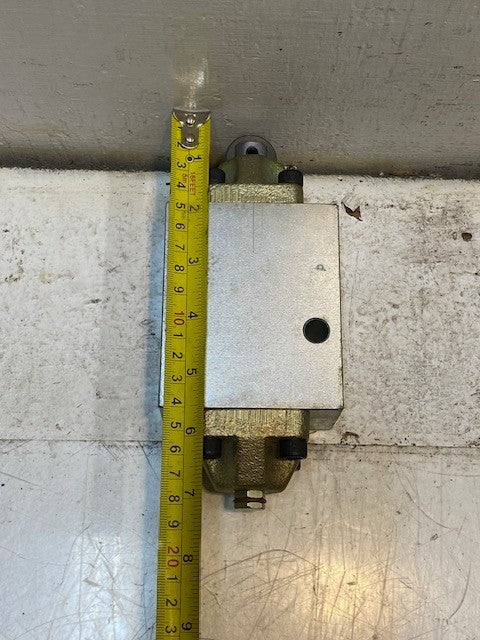 Parker Forest 987773 Hydraulic Directional Control Valve